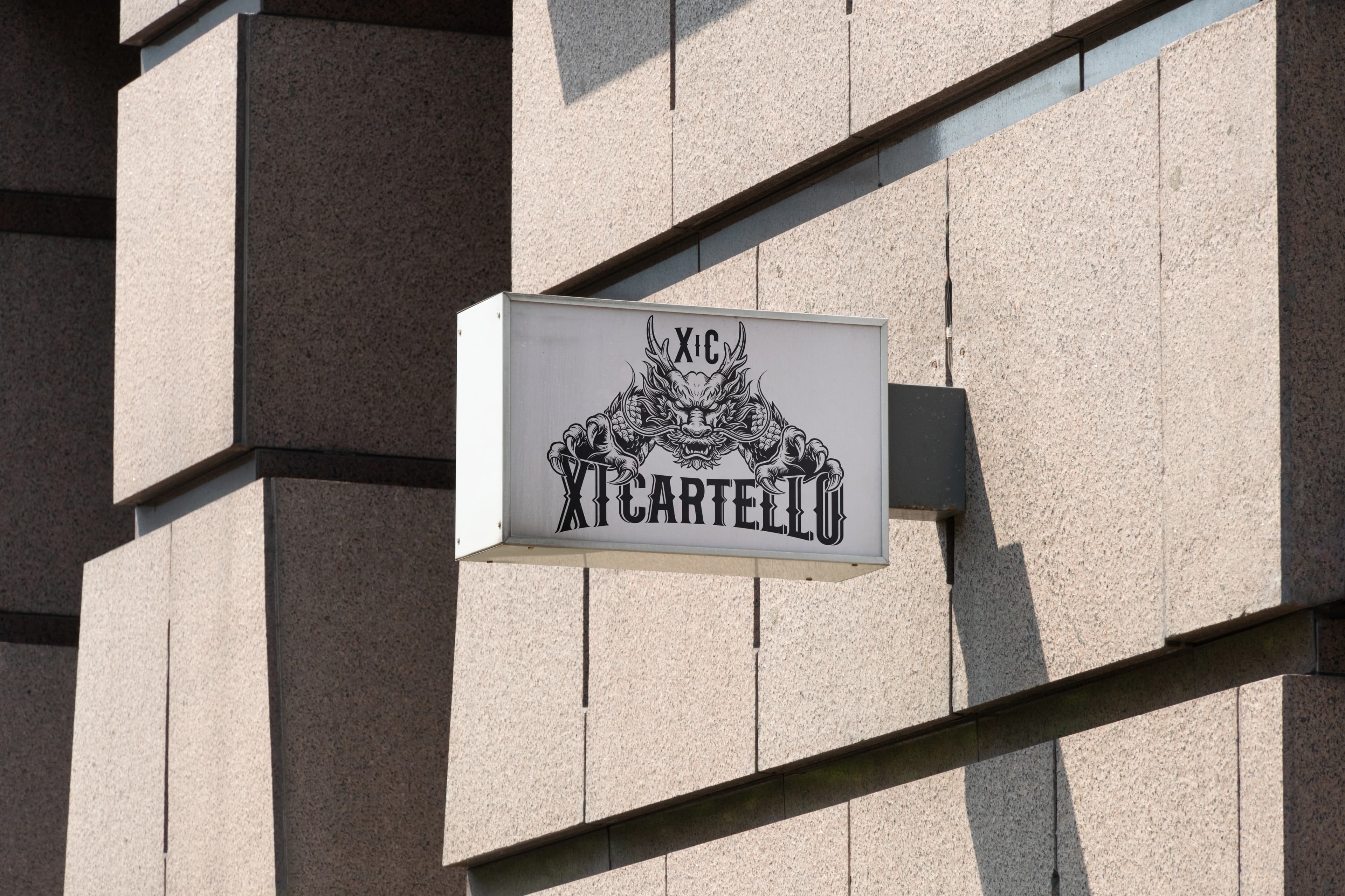 XI Cartello — вывеска на здании